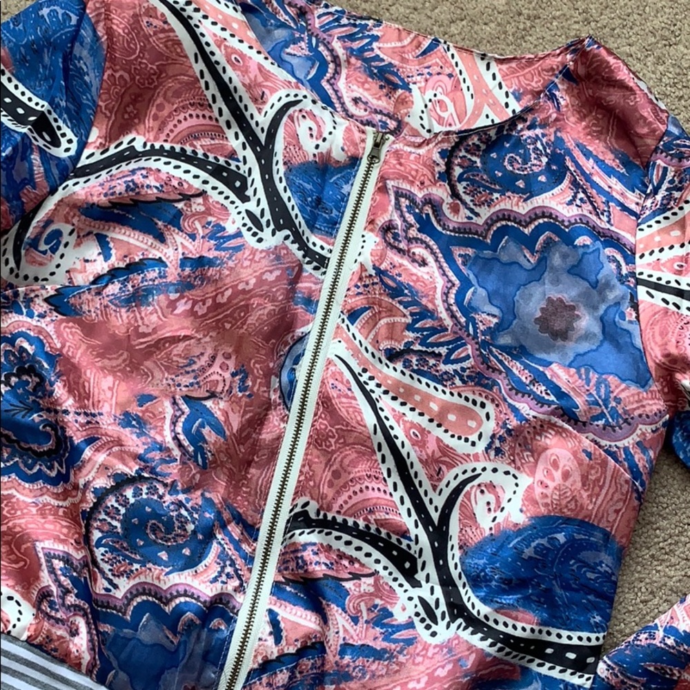 Stunning Patterned Satin Bomber Jacket 😍 - Picture 2 of 4